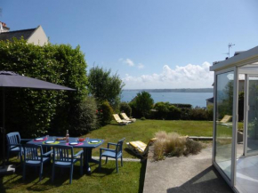 Comfortable holiday home with fantastic sea view